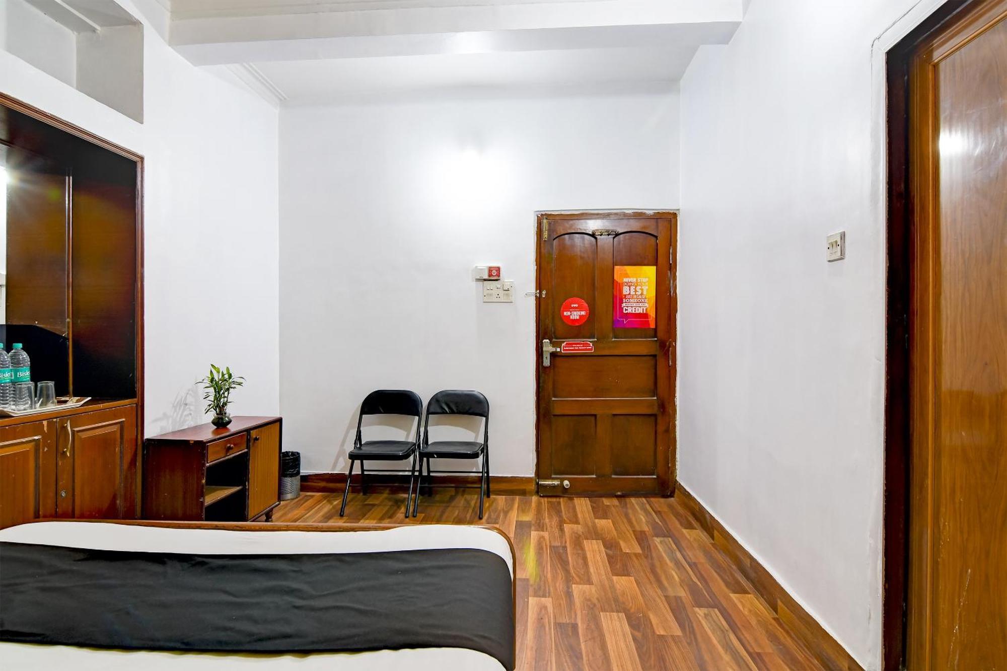 Brill Rooms Near City Centre Metro Station Kolkata Luaran gambar